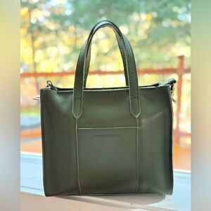 EUC ⭐️ Lola Crossbody Zipper (reg size) - Pine